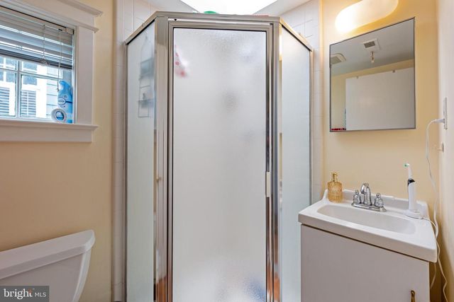 3512 35TH ST NW, Washington, DC 20016