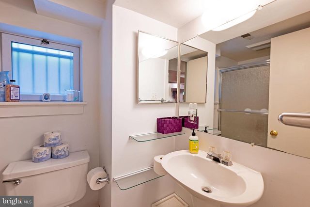 3512 35TH ST NW, Washington, DC 20016