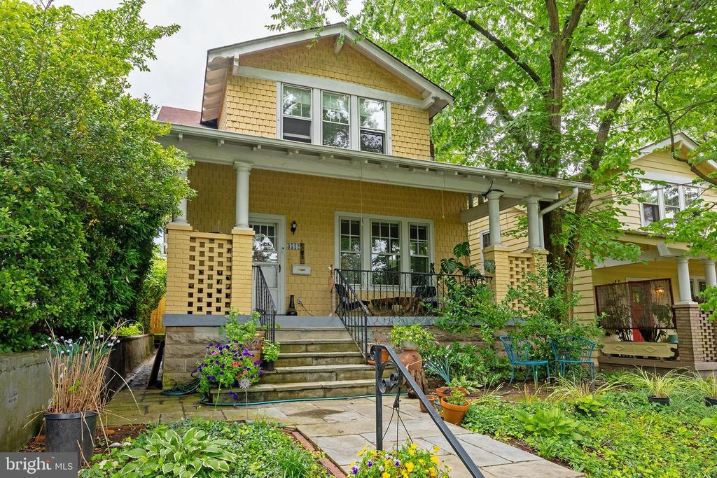 3512 35TH ST NW, Washington, DC 20016