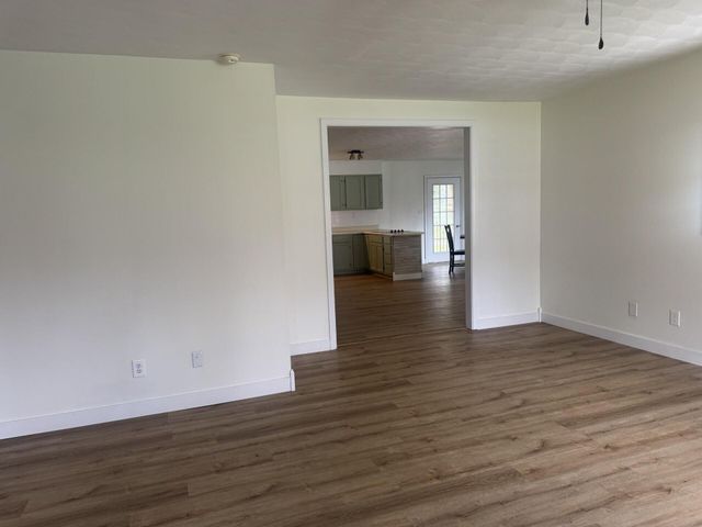 140 Rudder Road, London, KY 40744