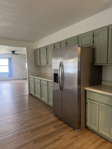140 Rudder Road, London, KY 40744