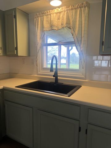 140 Rudder Road, London, KY 40744