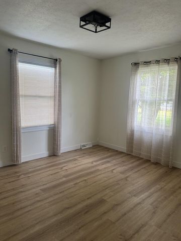 140 Rudder Road, London, KY 40744