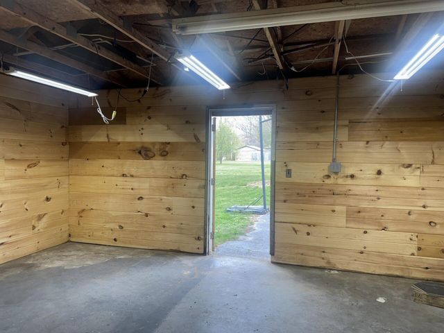 140 Rudder Road, London, KY 40744