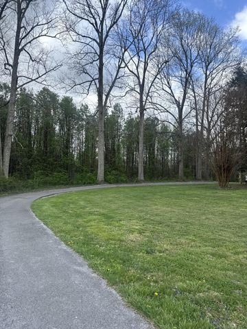 140 Rudder Road, London, KY 40744