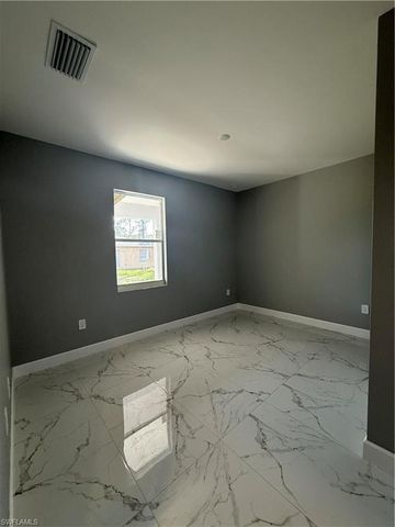 5325 27th ST SW, Lehigh Acres, FL 33973