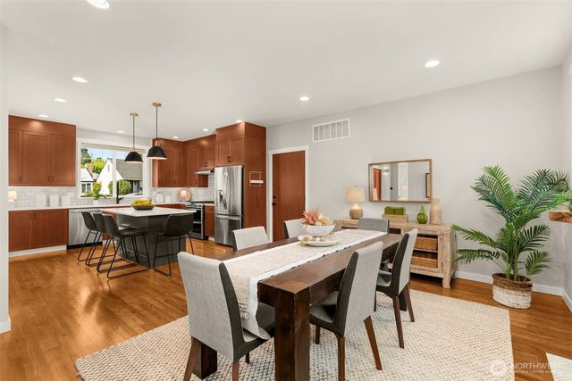 4700 49th Avenue SW, Seattle, WA 98116
