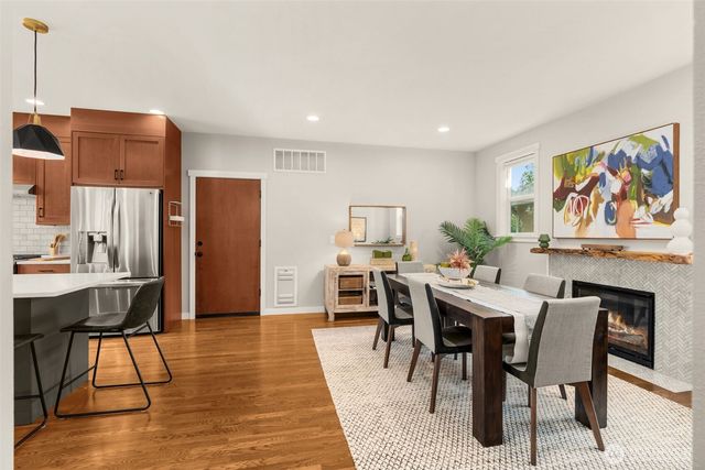 4700 49th Avenue SW, Seattle, WA 98116