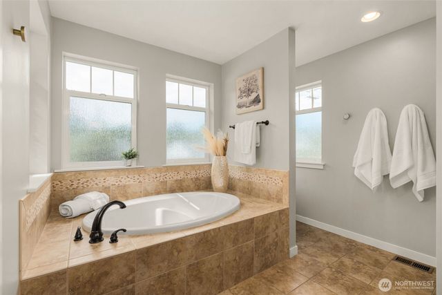4700 49th Avenue SW, Seattle, WA 98116