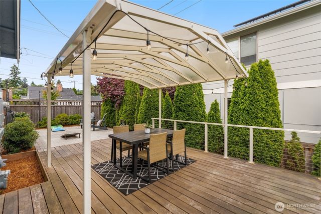 4700 49th Avenue SW, Seattle, WA 98116