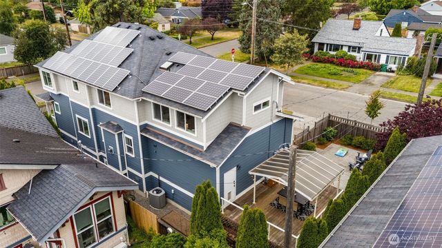 4700 49th Avenue SW, Seattle, WA 98116