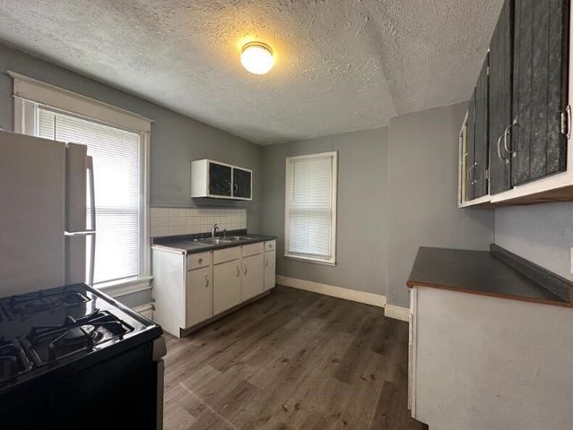 1209 Jefferson Avenue, Kalamazoo, MI 49006