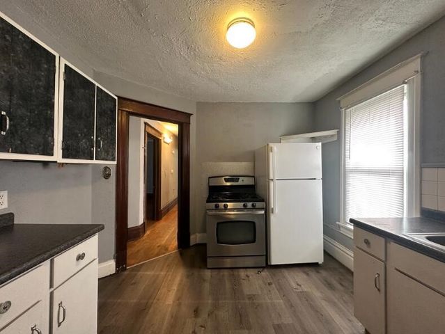 1209 Jefferson Avenue, Kalamazoo, MI 49006