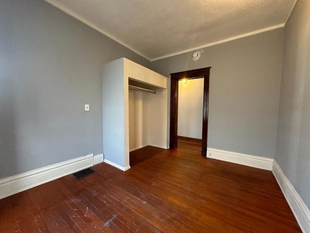 1209 Jefferson Avenue, Kalamazoo, MI 49006