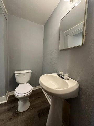 1209 Jefferson Avenue, Kalamazoo, MI 49006