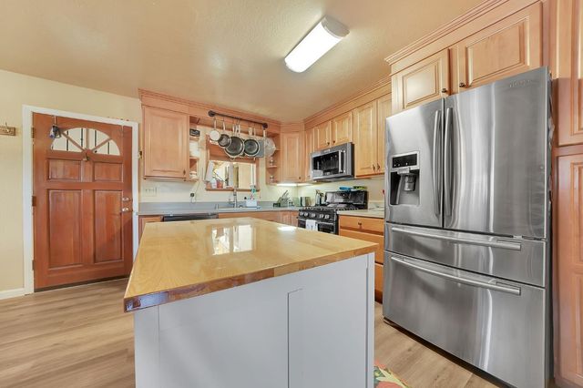 417 Mcgee Ave, Jackson, CA 95642