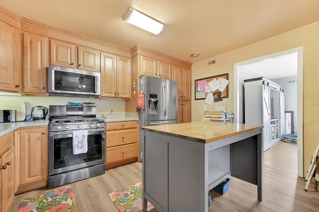 417 Mcgee Ave, Jackson, CA 95642