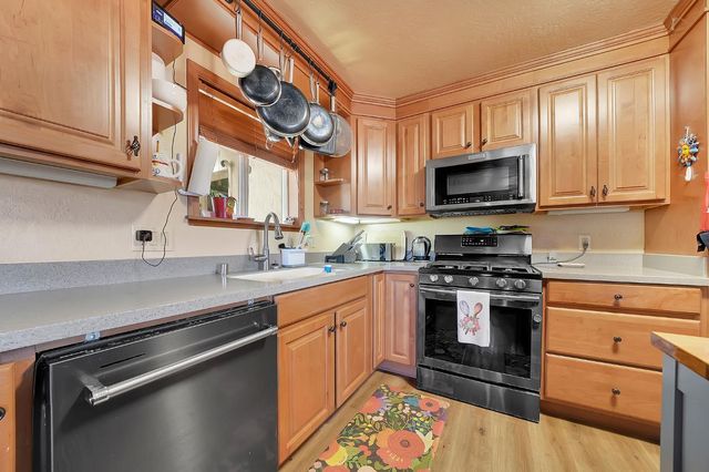 417 Mcgee Ave, Jackson, CA 95642