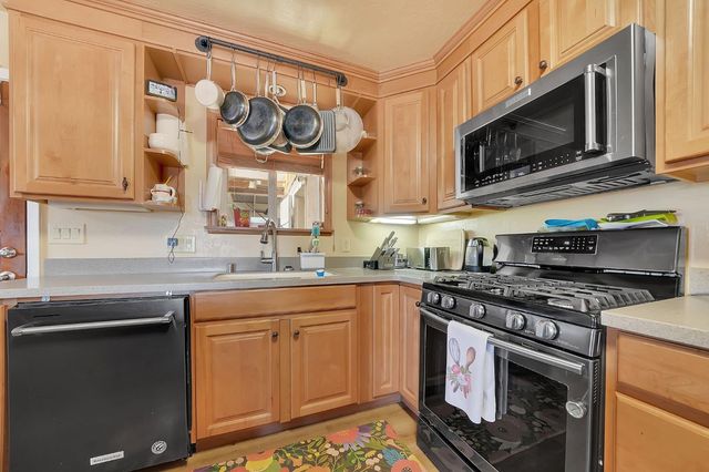 417 Mcgee Ave, Jackson, CA 95642