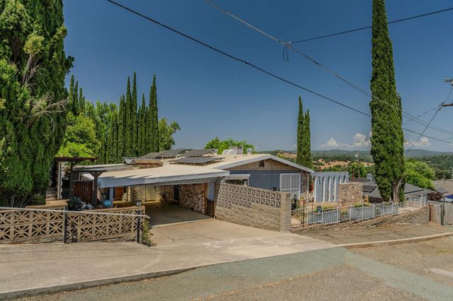 417 Mcgee Ave, Jackson, CA 95642