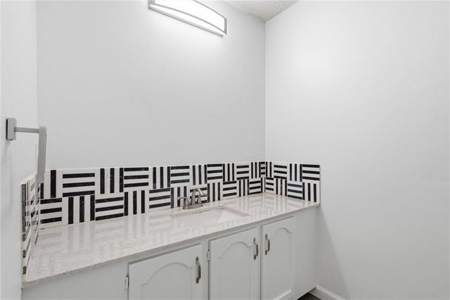 10531 Wedd Street, Overland Park, KS 66212