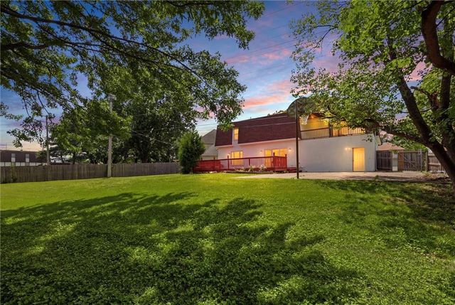 10531 Wedd Street, Overland Park, KS 66212