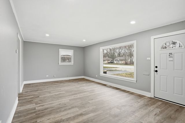 245 Blackhawk Drive, Park Forest, IL 60466