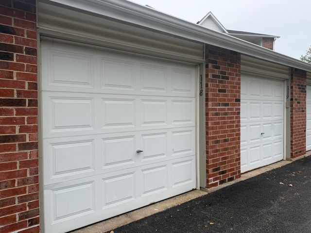 1351 Cunat Court 3B, Lake In The Hills, IL 60156