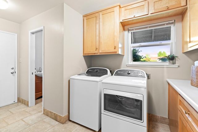 6919 Los Olivos Way, Carmichael, CA 95608