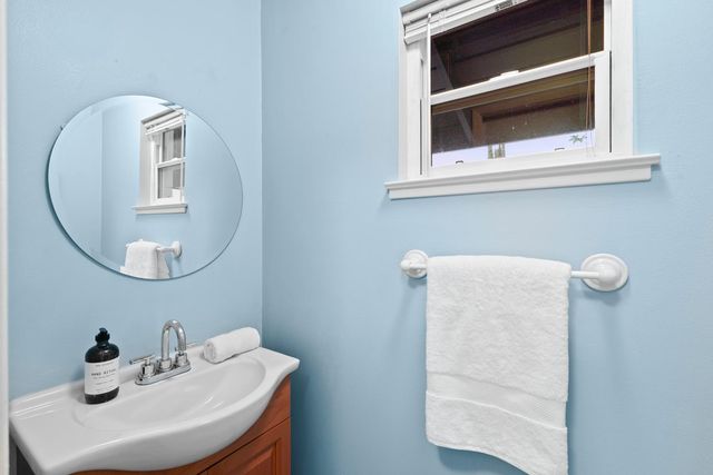 6919 Los Olivos Way, Carmichael, CA 95608