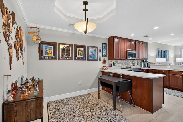 10002 KEY HAVEN ROAD 204, Seminole, FL 33777