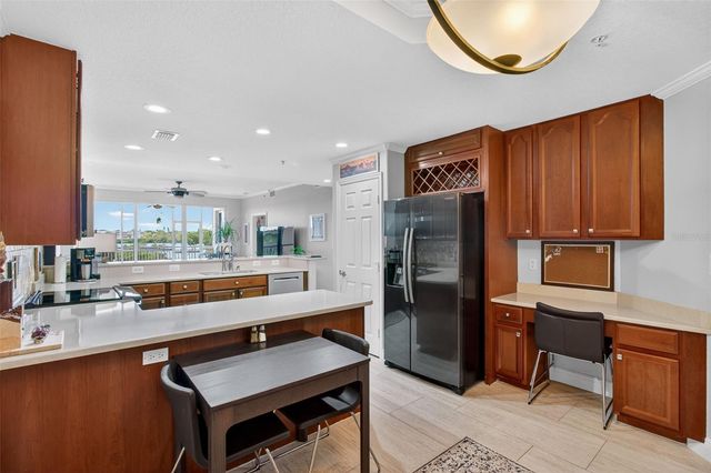10002 KEY HAVEN ROAD 204, Seminole, FL 33777