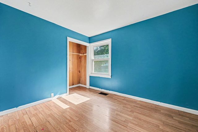 3346 Dean Lake Avenue Ne, Grand Rapids Twp, MI 49525