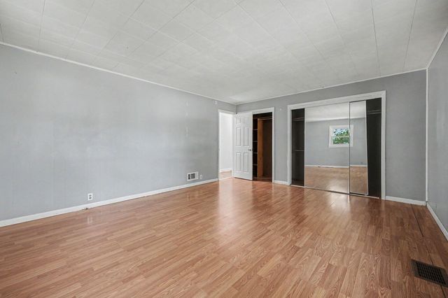 3346 Dean Lake Avenue Ne, Grand Rapids Twp, MI 49525