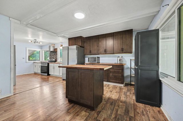 3346 Dean Lake Avenue Ne, Grand Rapids Twp, MI 49525