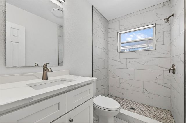 211 89TH AVENUE N, St Petersburg, FL 33702