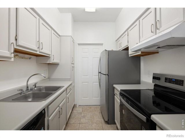 7453 Singing Hills Drive E105, Boulder, CO 80301