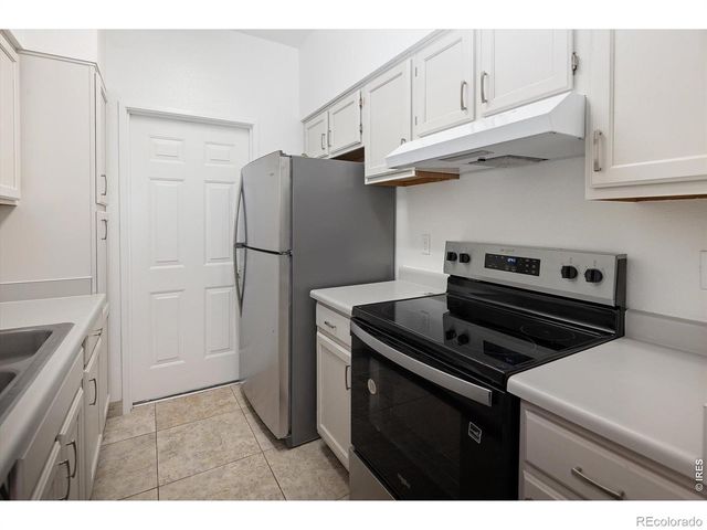 7453 Singing Hills Drive E105, Boulder, CO 80301