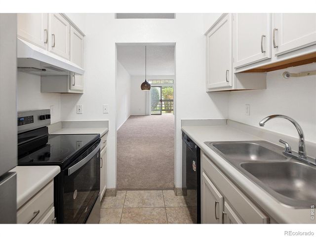 7453 Singing Hills Drive E105, Boulder, CO 80301