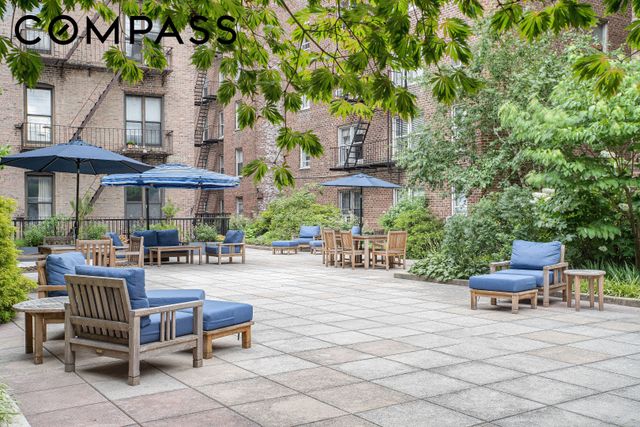 340 Haven Ave Apt 2H, New York City, NY 10033