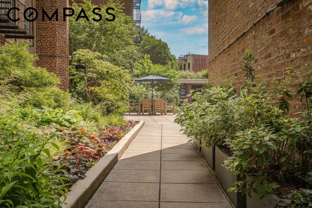 340 Haven Ave Apt 2H, New York City, NY 10033