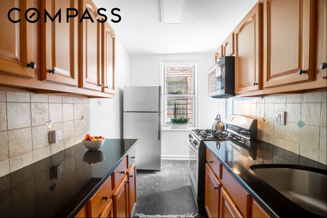 340 Haven Ave Apt 2H, New York City, NY 10033