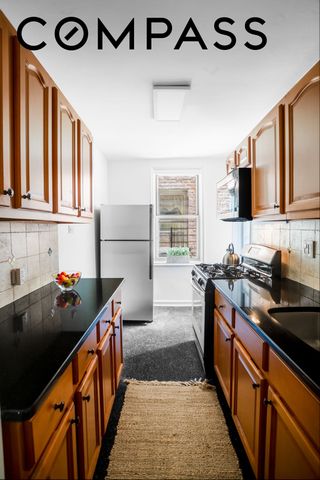 340 Haven Ave Apt 2H, New York City, NY 10033