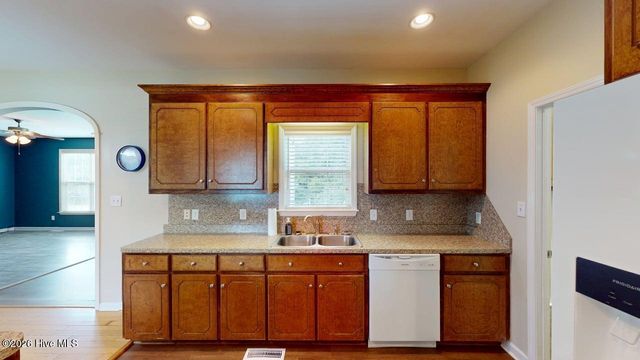 3912 Fred Jones Road, La Grange, NC 28551