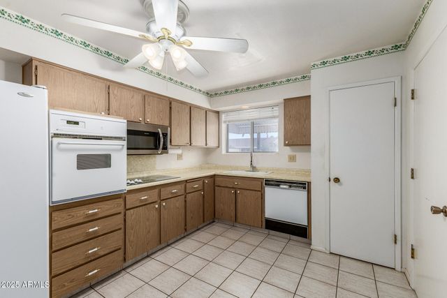 10403 W FLORIADE Drive, Sun City, AZ 85351