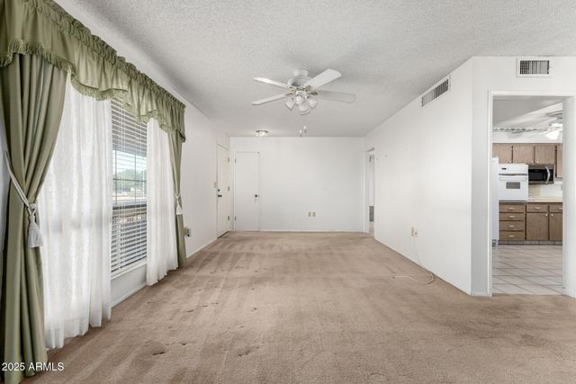 10403 W FLORIADE Drive, Sun City, AZ 85351