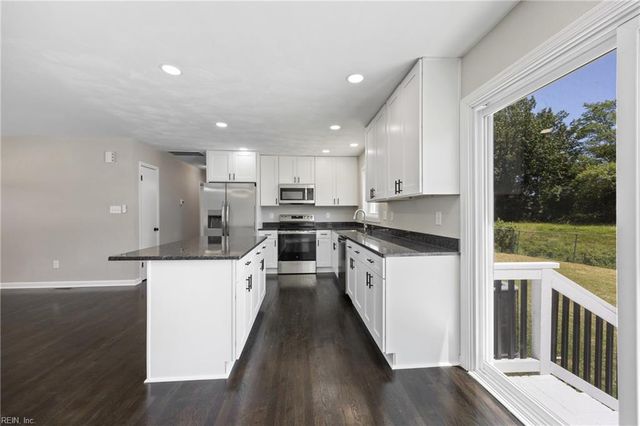 703 Terrace DR, Newport News, VA 23601