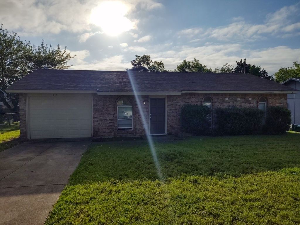 315 Halifax Court, Cedar Hill, TX 75104