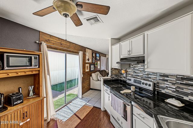 7018 S 41ST Place, Phoenix, AZ 85042