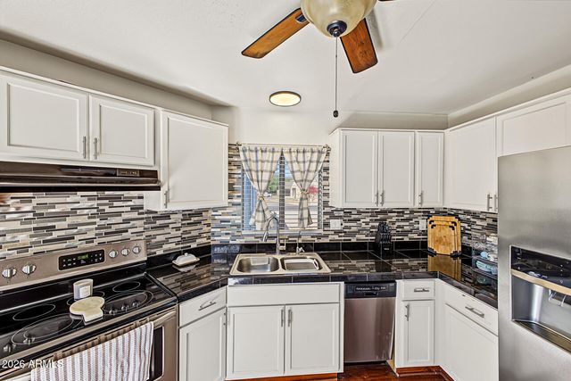 7018 S 41ST Place, Phoenix, AZ 85042